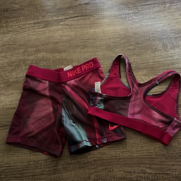 ☀️Nike shorts and sports too set - Picture 2 of 5